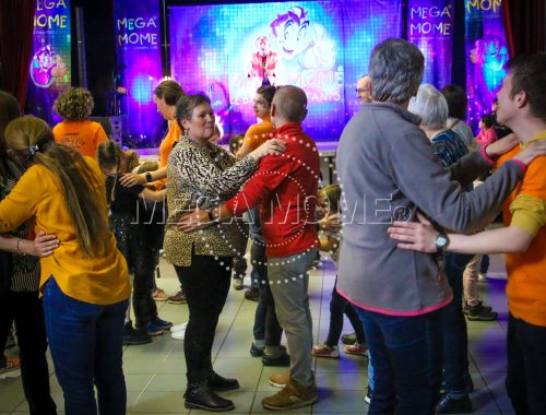 Mega Mome Le plus actuel des Bals pour Enfants