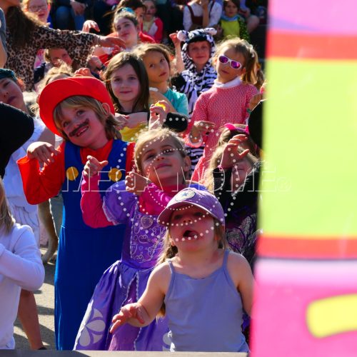 Mega Mome Le plus actuel des Bals pour Enfants