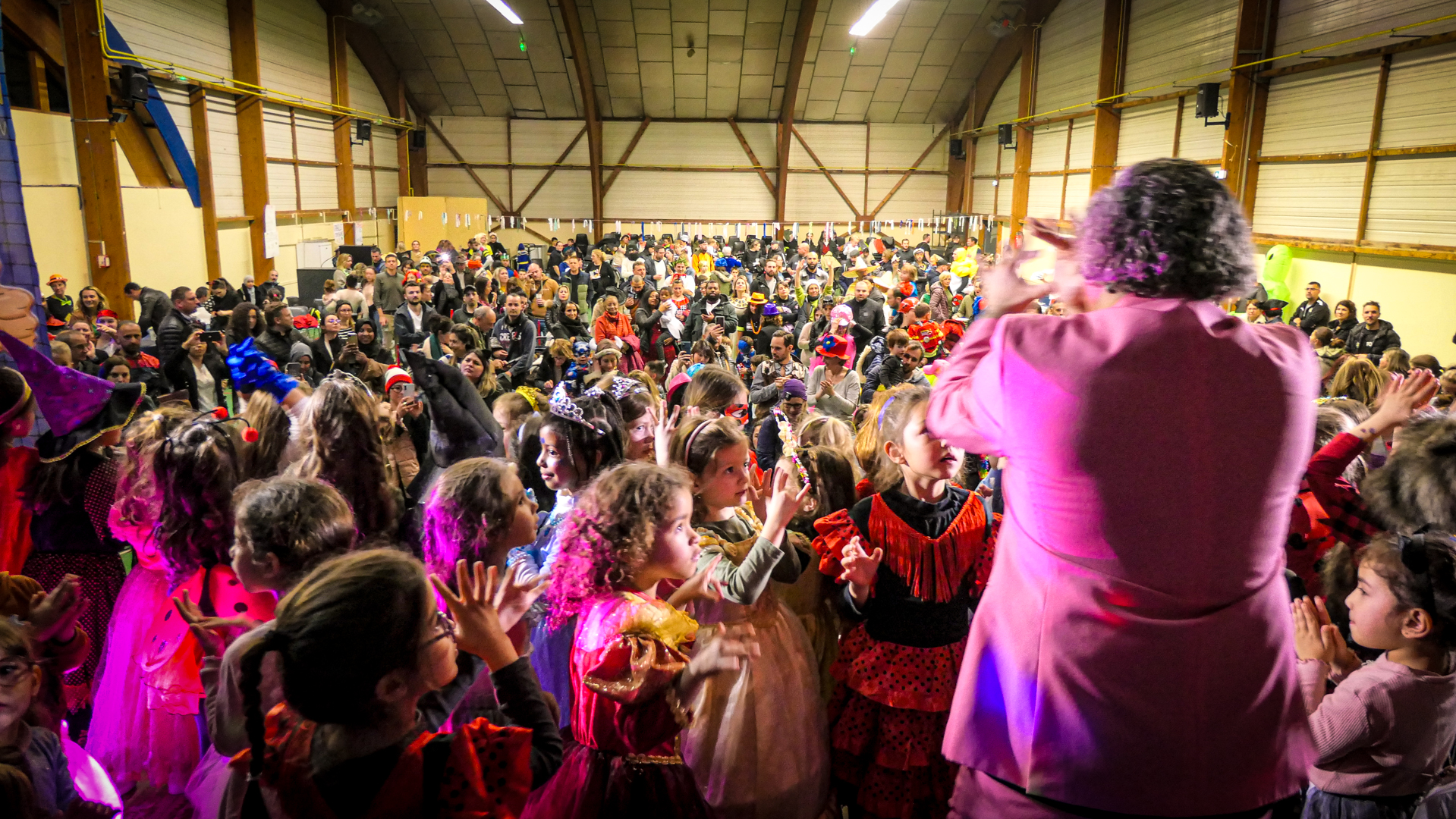 Mega Mome Le plus actuel des Bals pour Enfants