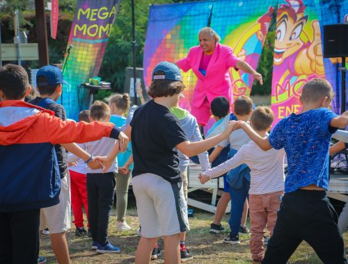 Mega Mome Le plus actuel des Bals pour Enfants